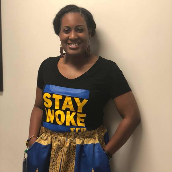 Meet your Posher, Leandra - Picture 1 of 1